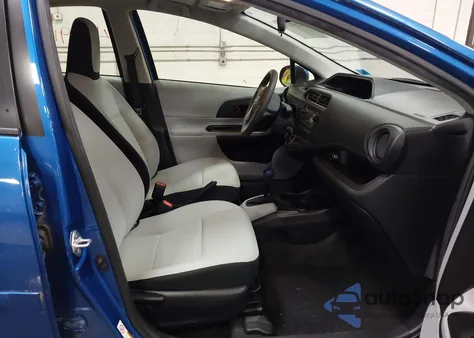 2014 Toyota Prius C One z USA, uszkodzony, nr VIN JTDKDTB30E1559751